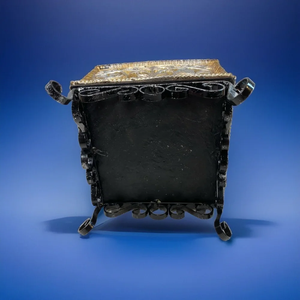 Vintage Resin Ornate Cut Leaf Carved Jewelry Trinket Box Lid Pedestal Home Decor